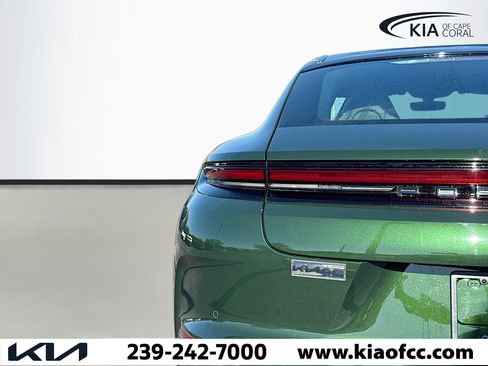 Used 2025 Porsche Panamera 4 image 10