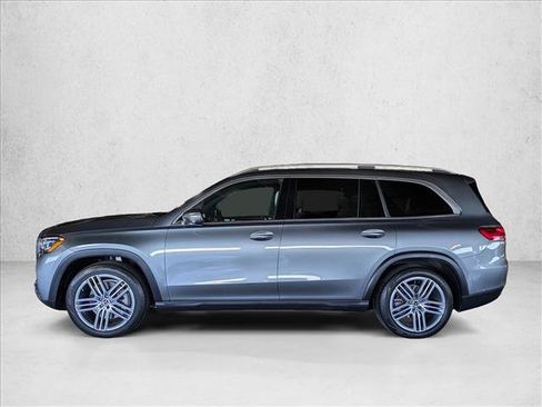 Used 2024 Mercedes-Benz GLS 450 4MATIC image 12