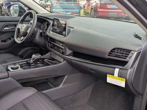 New 2026 Nissan Rogue SV AWD/4WD image 31
