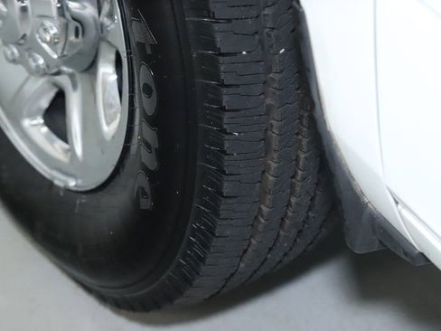 Used 2024 RAM 2500 Tradesman w/ Chrome Appearance Group AWD/4WD image 37