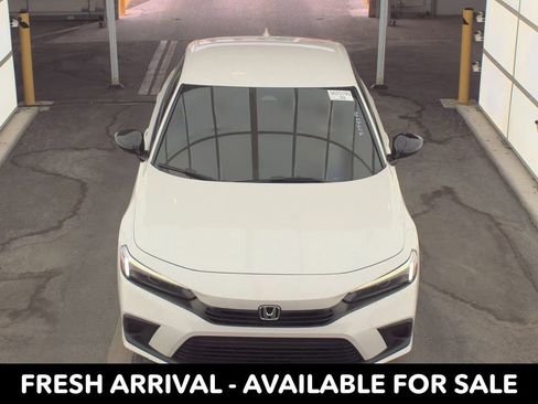 Used 2022 Honda Civic Sport image 2