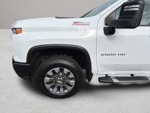 Used 2025 Chevrolet Silverado 2500 Custom w/ Custom Value Package AWD/4WD image 32