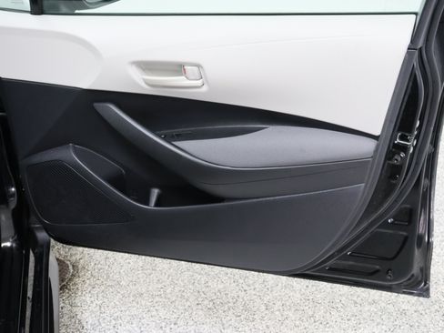 Certified 2023 Toyota Corolla LE FWD image 31