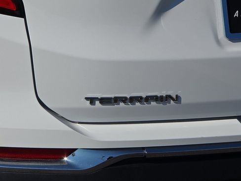 Used 2020 GMC Terrain SLT AWD/4WD image 32