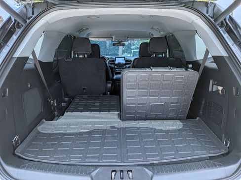 Used 2023 Ford Explorer Limited RWD image 13