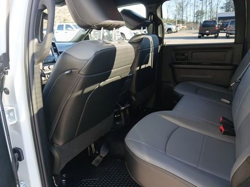 Used 2024 RAM 2500 Tradesman w/ Chrome Appearance Group image 14