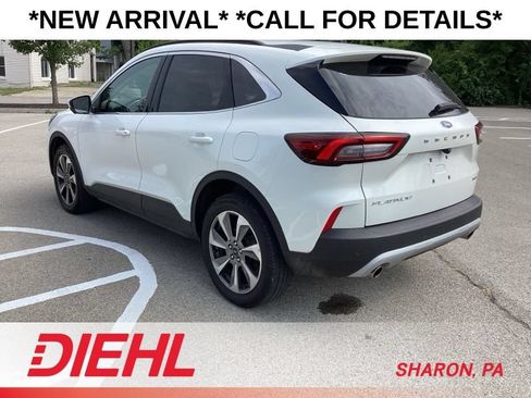 Used 2024 Ford Escape Platinum AWD/4WD image 5