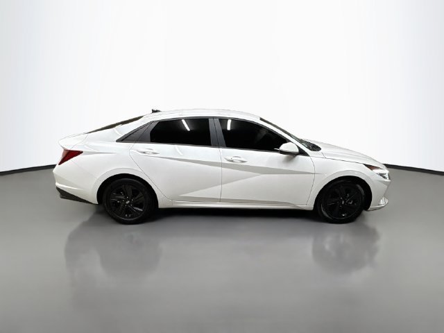 Used 2021 Hyundai Elantra SEL FWD image 4