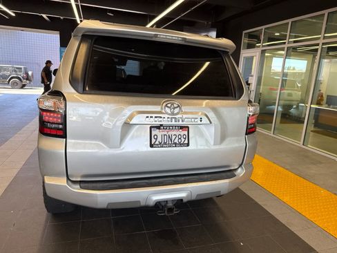 Used 2021 Toyota 4Runner SR5 AWD/4WD image 16