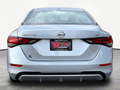 Used 2022 Nissan Sentra SV FWD image 5