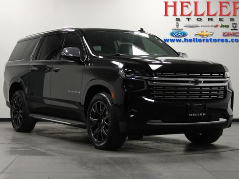 Used 2021 Chevrolet Suburban Premier AWD/4WD image 1
