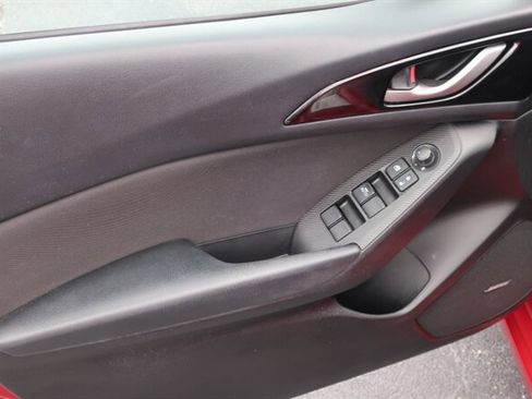 Used 2014 MAZDA MAZDA3 i Touring w/ Technology Package image 14