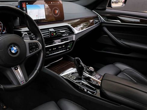 Used 2023 BMW M550i xDrive w/ Executive Package AWD/4WD image 35