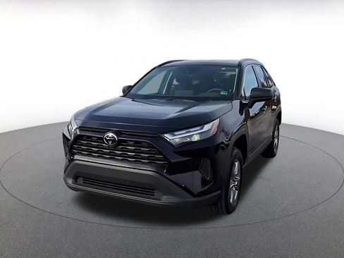 Used 2025 Toyota RAV4 LE image 7