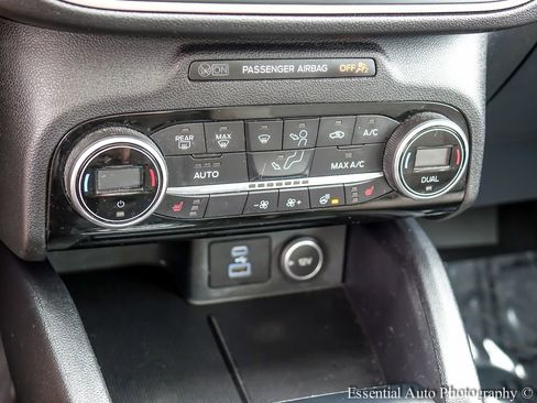 Used 2021 Ford Escape SE w/ SE Sport Appearance Package AWD/4WD image 18