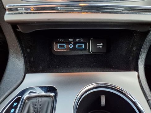Used 2018 Jeep Grand Cherokee Laredo RWD image 16