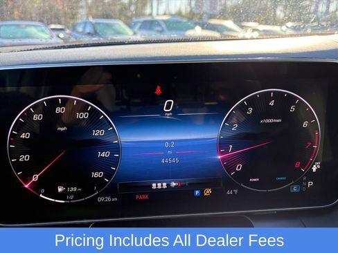 Used 2024 Mercedes-Benz GLC 300 4MATIC image 8