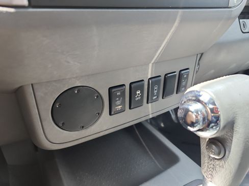 Used 2019 Nissan Frontier SL RWD image 21