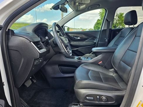 Used 2024 GMC Terrain SLT AWD/4WD image 14