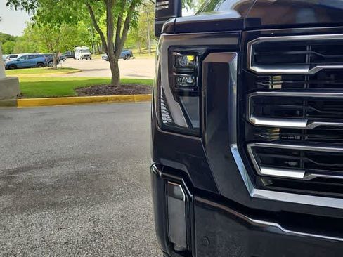 Used 2024 GMC Sierra 2500 AT4 w/ AT4 Premium Plus Package AWD/4WD image 21