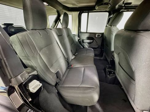 Used 2020 Jeep Wrangler Unlimited Sport S AWD/4WD image 32