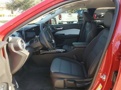 New 2026 Chevrolet Trax LT w/ Driver Confidence Package image 17