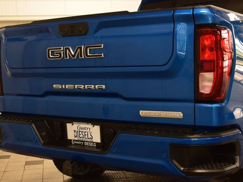 Used 2022 GMC Sierra 1500 Elevation w/ Elevation Premium Package AWD/4WD image 19
