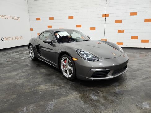Used 2017 Porsche 718 Cayman S RWD image 34