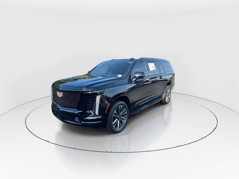 Used 2025 Cadillac Escalade ESV Sport AWD/4WD image 4