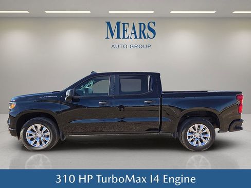Used 2024 Chevrolet Silverado 1500 Custom image 3