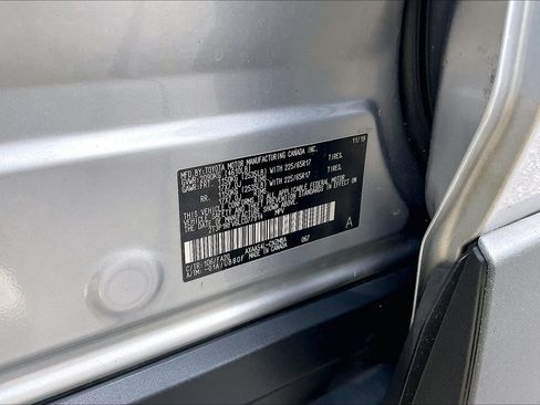 Used 2020 Toyota RAV4 XLE w/ Convenience Package AWD/4WD image 37