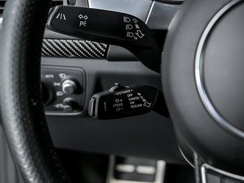 Used 2017 Audi RS 7 Performance image 30