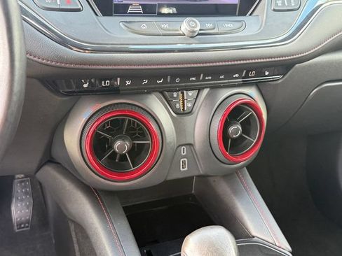 Used 2020 Chevrolet Blazer RS w/ LPO, Floor Liner Package FWD image 19