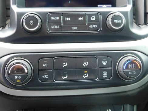 Used 2015 Chevrolet Colorado LT w/ Luxury Package RWD image 11