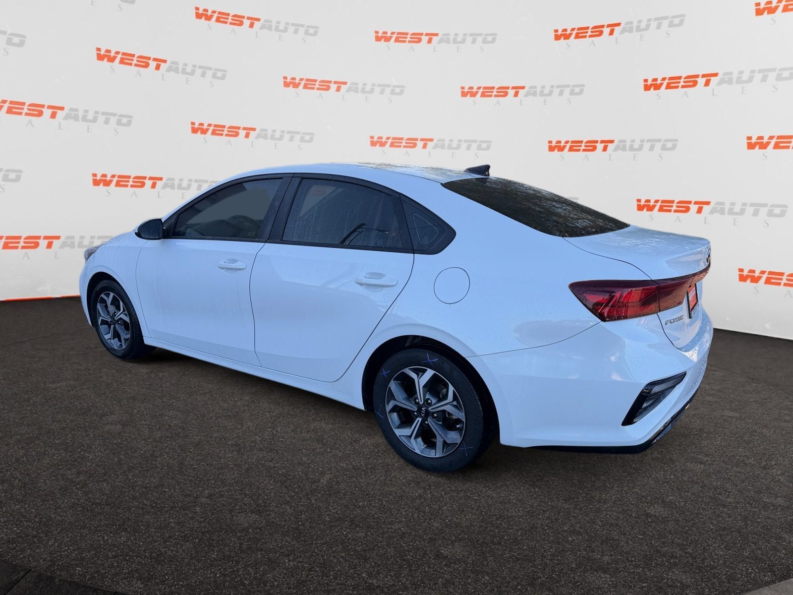 Used 2021 Kia Forte LXS FWD image 3
