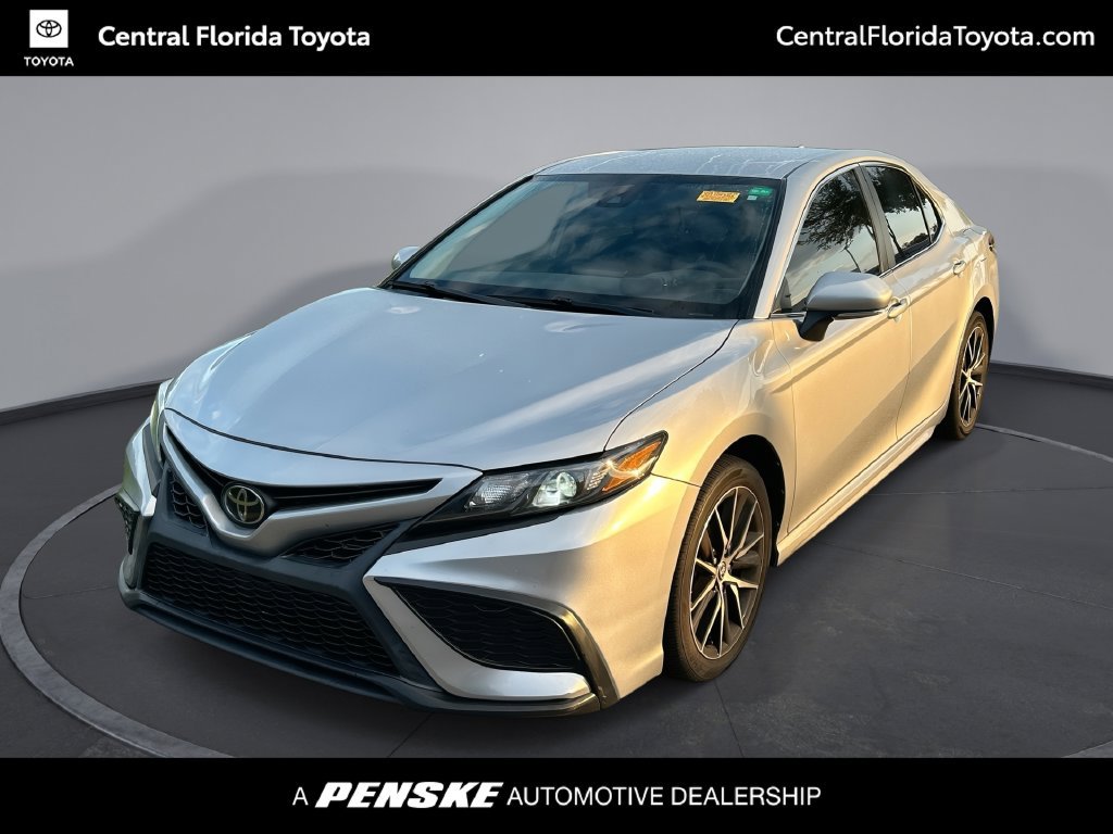 Used 2024 Toyota Camry SE FWD image 1