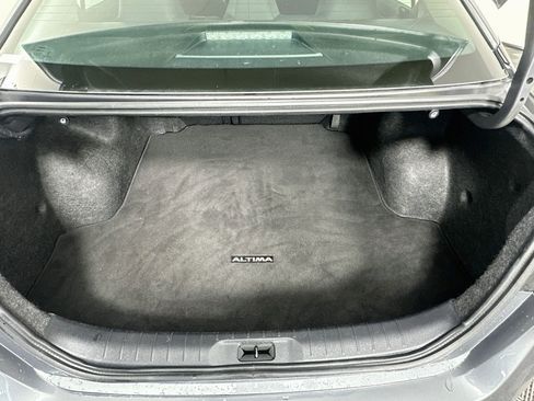 Used 2025 Nissan Altima 2.5 SV FWD image 26