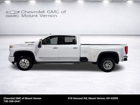 New 2026 Chevrolet Silverado 3500 High Country w/ High Country Premium Package AWD/4WD image 2