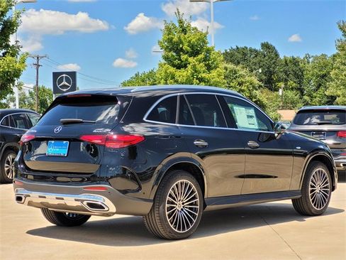 New 2025 Mercedes-Benz GLC 350e 4MATIC image 4