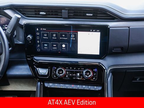 Used 2025 GMC Sierra 2500 AT4X w/ AT4X AEV Edition AWD/4WD image 11