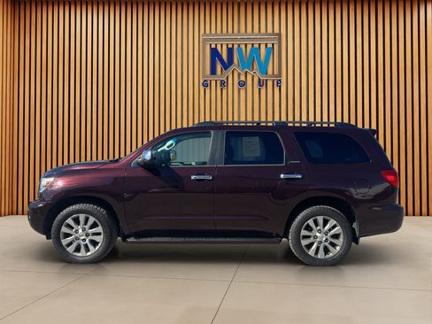 Used 2015 Toyota Sequoia Limited AWD/4WD image 32