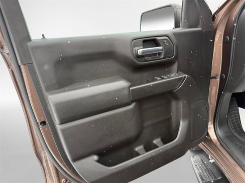 Used 2019 Chevrolet Silverado 1500 Custom Trail Boss w/ Custom Convenience Package image 14