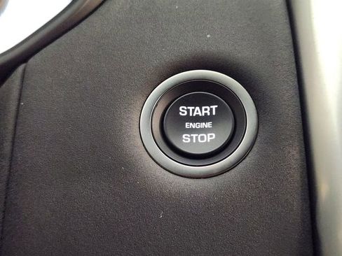 Used 2025 Land Rover Discovery S AWD/4WD image 20