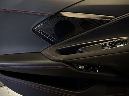 Used 2024 Chevrolet Corvette Stingray Premium Cpe w/ Z51 Performance Package RWD image 16