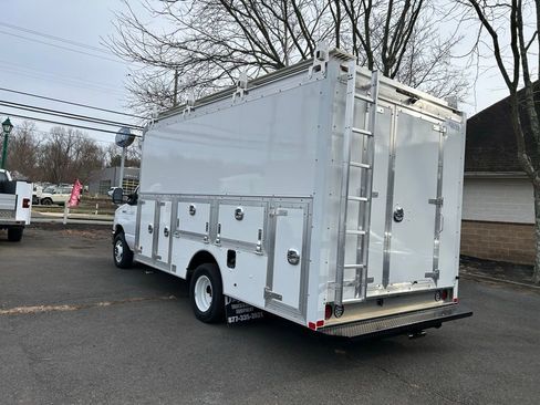 New 2026 Ford E-450 and Econoline 450 Super Duty w/ Power Equipment Group image 7