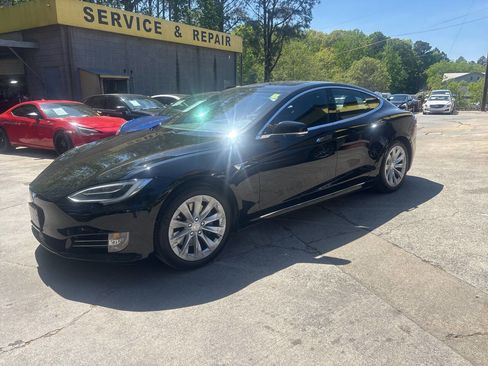 Used 2018 Tesla Model S 75D image 2