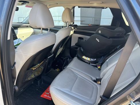 Used 2023 Hyundai Tucson Limited image 8