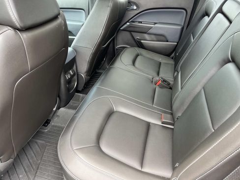 Used 2021 Chevrolet Colorado Z71 w/ Safety Package AWD/4WD image 19