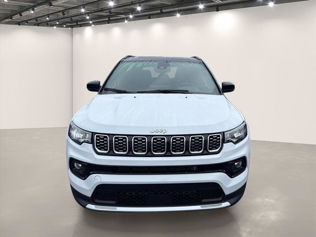Used 2025 Jeep Compass Limited AWD/4WD image 2