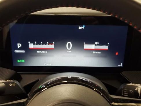 Used 2025 Nissan Kicks SR image 21